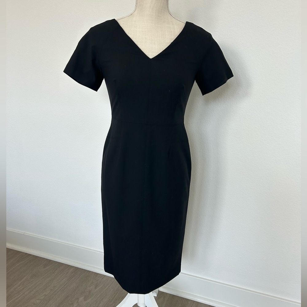 Banana Republic black dress. Size 00P. NWT